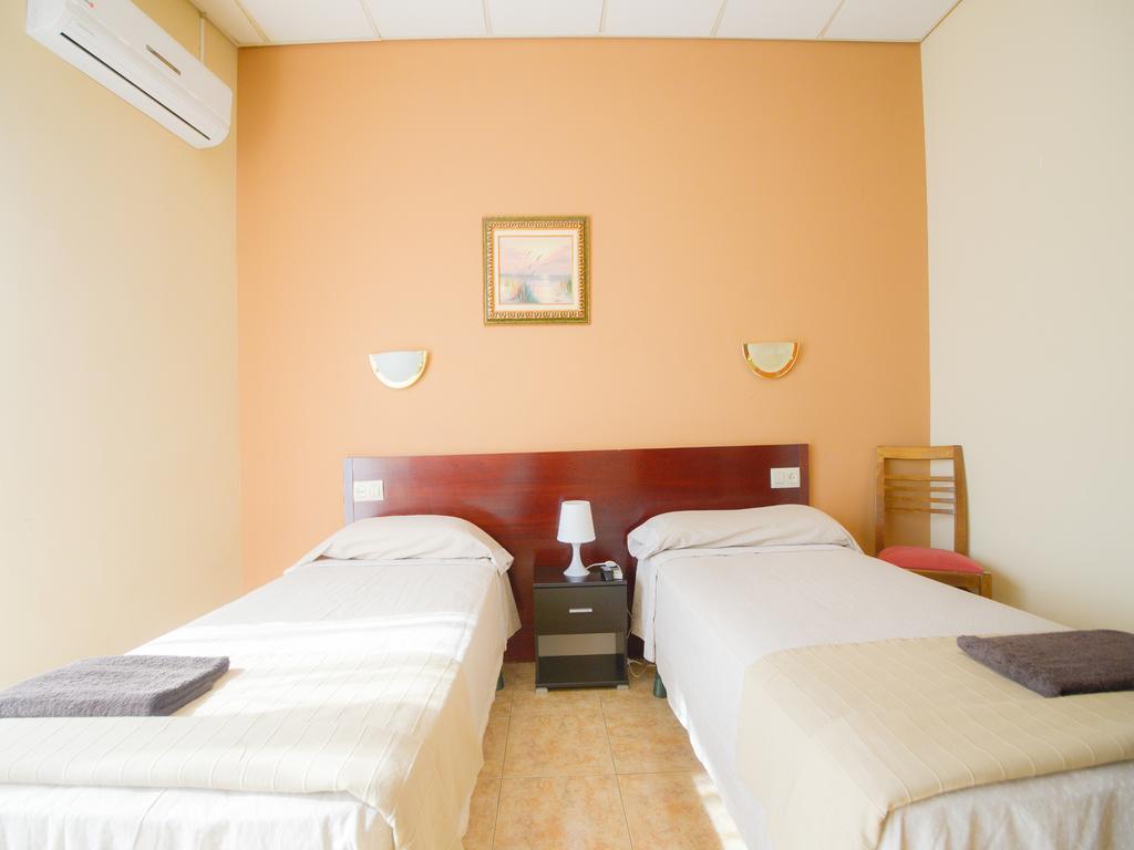 Hostal Torremirona Salt Εξωτερικό φωτογραφία